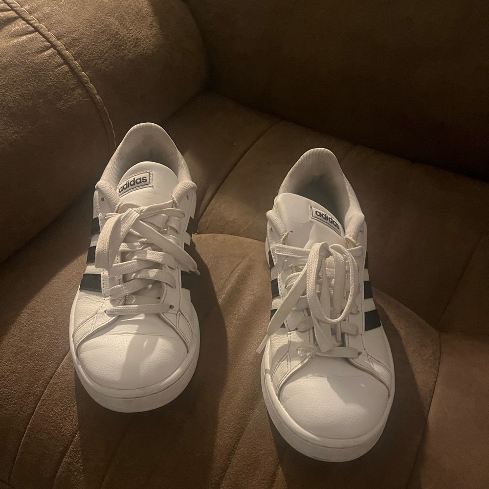 Adidas - Picture 2 of 5